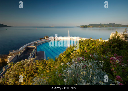 Lido-Schwimmbad Tinside an der Art-déco-Küste von Plymouth Hacke Devon UK Stockfoto