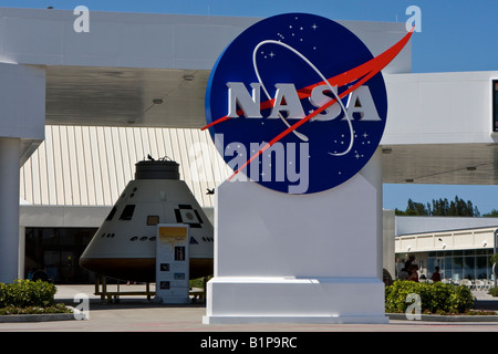 NASA Space Exploration Insignia und der neue Orion-Raummodul bei John F Kennedy Space Center in Cape Canaveral Florida Stockfoto