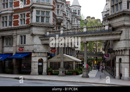 Sizilianische Avenue Mall, Bloomsbury, London England Stockfoto