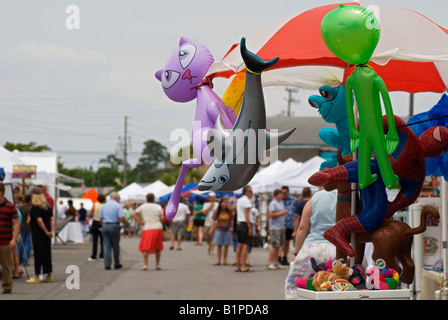 Preise bei Zugeständnis an jährlichen Carrabelle Riverfront Festival Carrabelle Florida Stockfoto