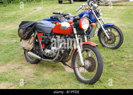 Red Triumph Bonneville Motor Bike ein original 750cc Modell. Stockfoto