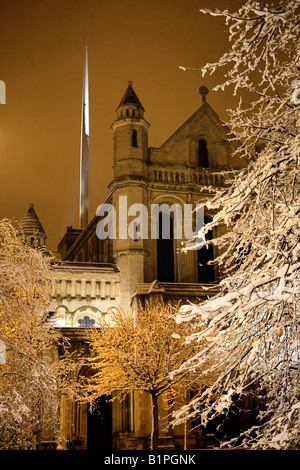 St.-Annen Kathedrale im Schnee, Belfast, Nordirland Stockfoto