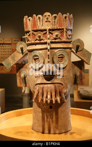 Tlaloc Pueblan Gott des Wassers, präkolumbische Kunst aus Chicayan, Ozuluama, Veracruz im Nationalmuseum für Anthropologie Mexiko. Stockfoto