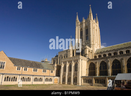 St Edmundsbury Cathedral in Bury St Edmunds, UK zeigt eine neue Erweiterung fast abgeschlossen Stockfoto