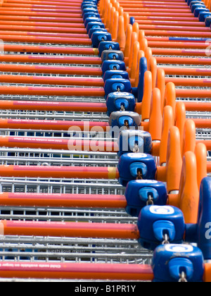 Supermarkt Trollies, Epsom, Surrey, England Stockfoto