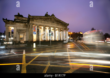 City of Edinburgh, Schottland. Die William Henry Playfair entworfen Royal Scottish Academy (RSA) Gebäude auf dem Hügel. Stockfoto