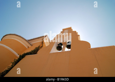 Glockenturm in Paleokastritsa Kloster auch bekannt als Theotokos, griechische Insel Korfu Stockfoto