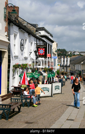 Wadebridge Stadtzentrum High Street shopping Nord Cornwall Westengland England uk gb Stockfoto