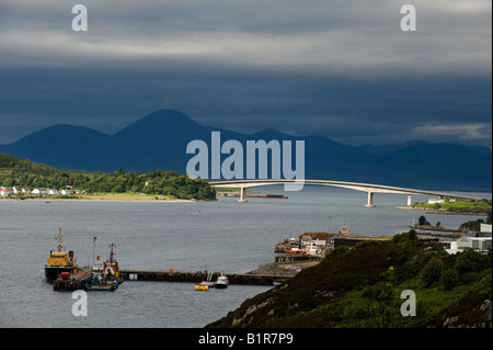 Skye Bridge über Loch Alsh verbinden die Isle Of Skye, der Insel Eilean Ban. Schottland Stockfoto