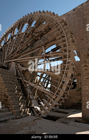 Hama Syria Noria Bewässerung Holzwasserrad auf dem Orontes Fluss Stockfoto