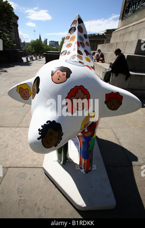 Einer der 120 Superlambanana Skulpturen in Liverpool, der Kulturhauptstadt Europas zu feiern Stockfoto