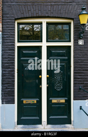 Eingangstür zu einem Kanal Haus, Amsterdam, Niederlande, Europa Stockfoto