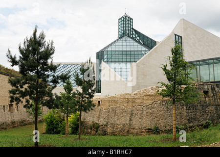 Museum für moderne Kunst in den Ruinen des Fort Thuengen, Musée d ' Art Moderne Grand-Duc Jean, Mudam, Plateau de Kirchberg, Luxemburg, Stockfoto