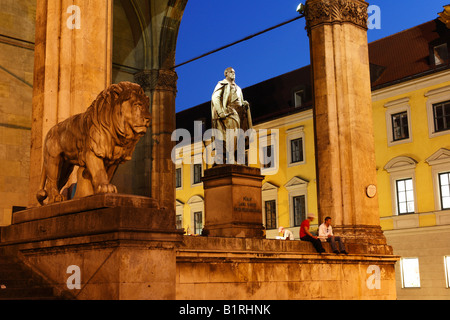 Feldherrnhalle, Field Marshall Hall, Statue des Prinzen Carl Wrede, Altstadt, München, Bayern, Deutschland, Europa Stockfoto