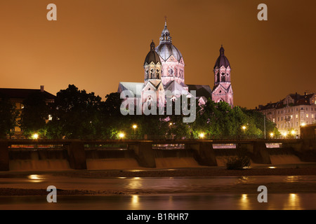 St. Lucas-Kirche am Mariannenplatz Square, Isarauen, München, Bayern, Deutschland, Europa Stockfoto