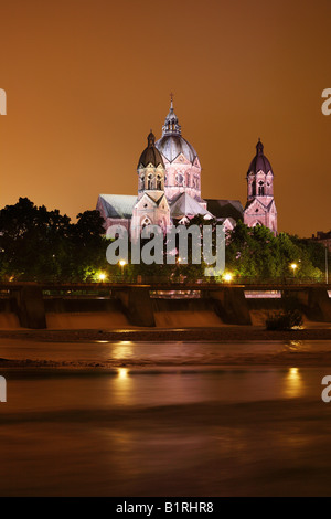 St. Lucas-Kirche am Mariannenplatz Square, Isarauen, München, Bayern, Deutschland, Europa Stockfoto
