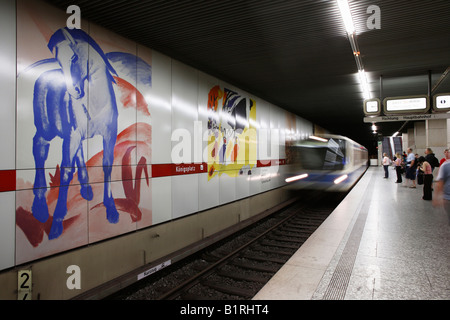 U-Bahn-Station Pinakothek Platz, München, Bayern, Deutschland, Europa Stockfoto