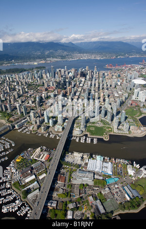 Norden False Creek und West End, Granville St, Vancouver, Britisch-Kolumbien, Kanada, Nordamerika Stockfoto