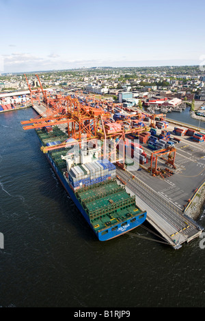 Vancouver Containerhafen und Containerschiff, Britisch-Kolumbien, Kanada, Nordamerika Stockfoto