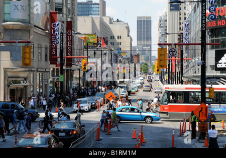 Yonge Street am Dundas Street, Toronto, Ontario Kanada Stockfoto