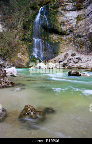 Wasserfall in Tiefenbachklamm Schlucht, Brandenberger Ache Fluß, Kramsach, Nord-Tirol, Österreich, Europa Stockfoto