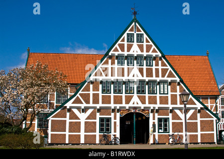 Historische Fachwerk, Fachwerk-Rathaus, Jork, Altes Land, Niedersachsen, Deutschland, Europa Stockfoto