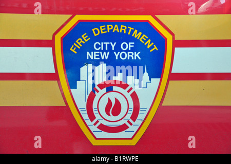 Abzeichen oder Wappen des New York City Fire Department oder der Feuerwehr der Stadt New York, FDNY, professionelle Feuer bri Stockfoto