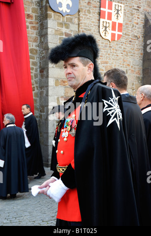 Einer der Ritter des Johanniterordens in voller Montur, Le Grand Sacre Juni 2008 Villedieu Les Poêles Stockfoto