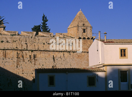 Renaissance Burgwall und Häuser Ibiza-Balearen-Spanien Stockfoto