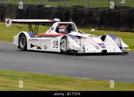 Ein V de V UK Ligier JS49 Rennen Sportwagen in The Avenue am Oulton Park Motor Racing Circuit Cheshire England Vereinigtes Königreich UK Stockfoto