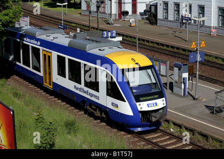 Harzelbe Express, Lint Typ 2 Triebzug bei Vienenburg Station Harz Mountains, Sachsen Sachsen-Anhalt, Deutschland Stockfoto
