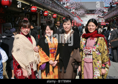 Japanische Frauen in traditionellen Kimono Kleid Tokio Stockfoto