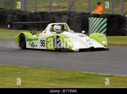 Ein V de V UK Ligier JS49 Rennen Sportwagen in The Avenue am Oulton Park Motor Racing Circuit Cheshire England Vereinigtes Königreich UK Stockfoto