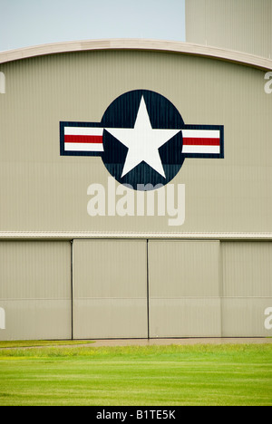 National Museum of the United States Air Force Dayton Ohio // DAYTON, Ohio, United States — das National Museum der United States Air Force befindet sich auf der Wright-Patterson Air Force Base in der Nähe von Dayton, Ohio. Dieses weitläufige Museum beherbergt eine riesige Sammlung von Militärflugzeugen, Raumfahrzeugen und Luftfahrtefakten, die die Geschichte und den technologischen Fortschritt der United States Air Force von ihrer Gründung bis heute zeigen. Stockfoto