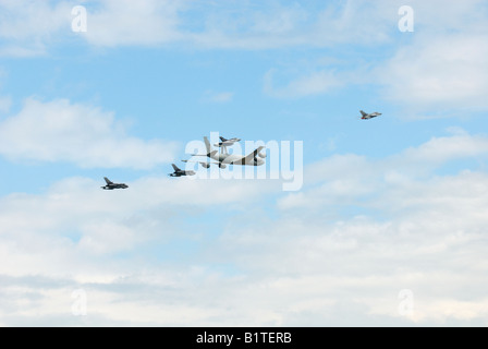 Paar von RAF Panavia Tornado F3 GR4 Boeing e-3 Sentry AWACS (Boeing 707) Kemble Air Show 2008 Stockfoto