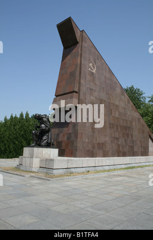 Russische Weltkrieg zwei Gedenkstätte im Treptower Park Berlin Deutschland Mai 2008 Stockfoto