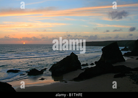 Carnewas & Bedruthan Steps ist ein Küstenstreifen in der Nähe von St Eval, Cornwall, England, Vereinigtes Königreich Stockfoto