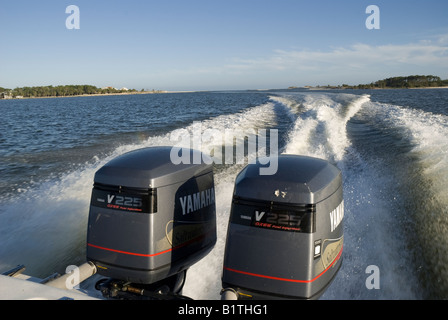 Bootfahren in Apalachicola Bay entlang St. George und St. George Inselchen entlang North Florida panhandle s Küste Stockfoto