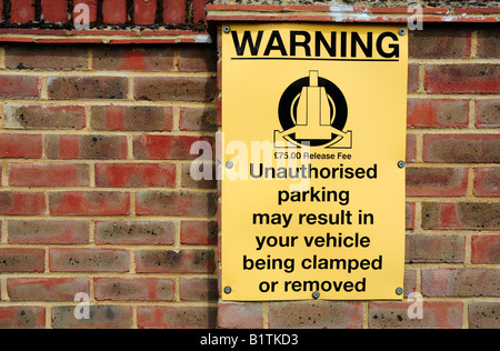 Klemmung Warnschild, UK Stockfoto