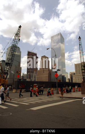 Bau in und um Ground Zero einschließlich 7 World Trade Center Stockfoto