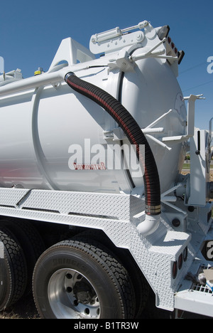 Vakuum Tankwagen zu entfernen und den transport von gefährlicher Flüssigkeiten verwendet. Stockfoto