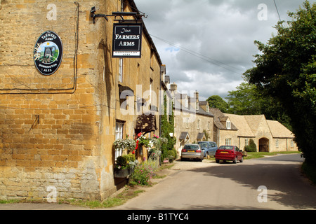 Englische Country-Pub im englischen Cotswolds Dorf Guiting Power Gloucestershire Stockfoto