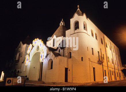 Chiesa ein Trullo, Alberobello, Apulien, Provinz Bari, Italien Stockfoto