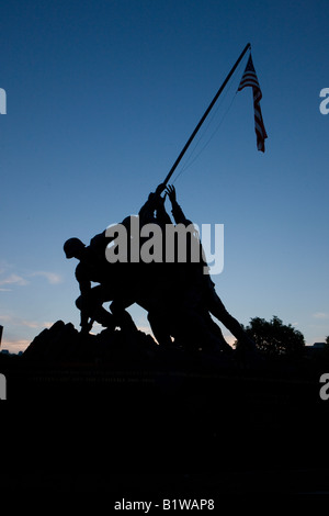 Das Marine Corps War Memorial ist eine Gedenkstätte Statue befindet sich in der Nähe von Arlington National Cemetery Arlington Virginia USA Stockfoto