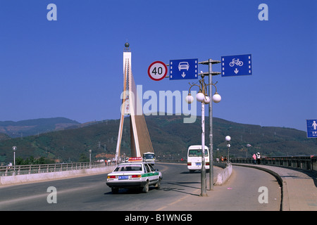 China, Yunnan, Xishuangbanna, Jinghong, Brücke über den Fluss Mekong Stockfoto