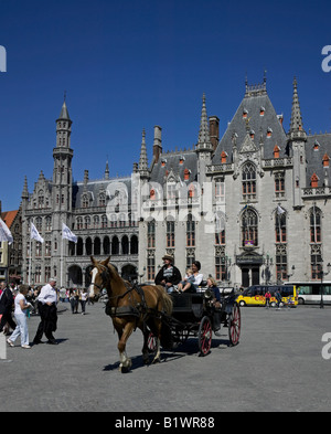 Stadtrundfahrt mit Kutsche, Markt, Brügge, Flandern, Europa Stockfoto
