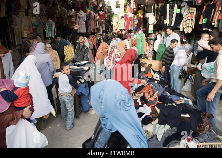 ALEXANDRIA Ägypten Afrika Kleidung Ständen auch im souk Stockfoto