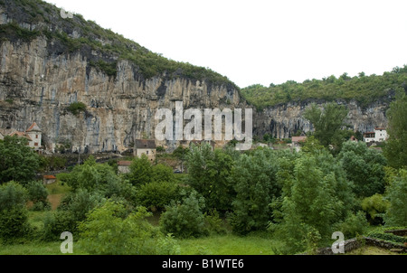 Klippen in der Nähe von Cabrerets, viel Region, Frankreich. In der Nähe von Peche-Merle Höhlen Stockfoto