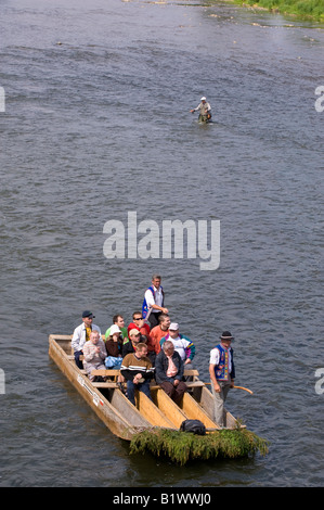 Rafting auf dem Fluss Dunajec im Pieniny Gebirge Podhale Region Polen Stockfoto