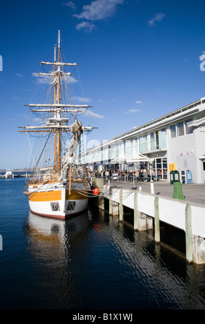 Der Lady Nelson festgemacht an Elizabeth Street Pier, Hobart, Tasmanien Stockfoto